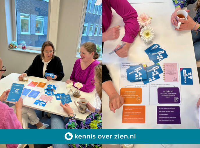 Foto van zorgprofessionals die Kletskaart gebruiken om in gesprek te gaan.